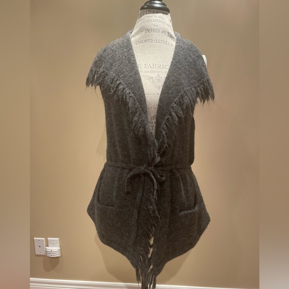 Aritzia Wilfred Free Vest Fei Fei Alpaca Wool Knit Open Fringe Heathered Gray M - Picture 5 of 11